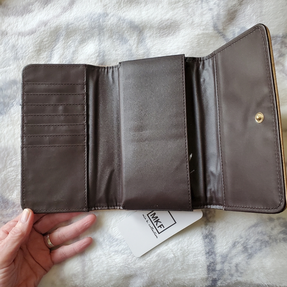 Golden clutch wallet - Picture 8 of 9